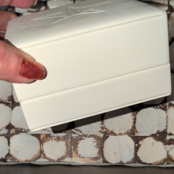 Jeffree Star Extreme Frost Sour Ice Highlighter - Picture 6 of 6